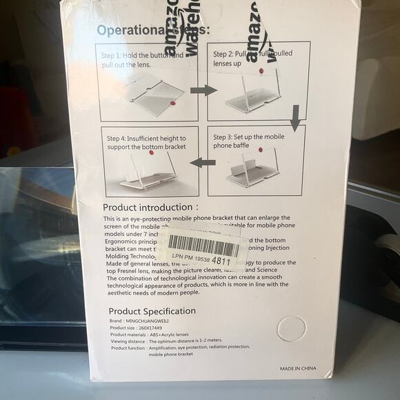 18" Screen Magnifier for Cell Phone – 3D HD Magnifing Screen Enlarger Projector - Picture 3 of 8
